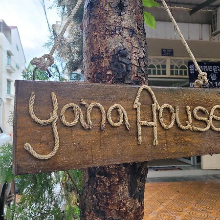 Yana House Phnom Penh Hotel Exterior photo